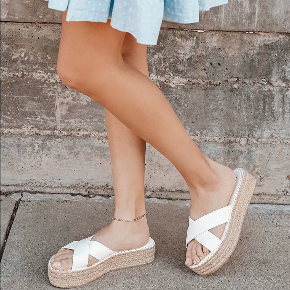 Lulu’s Kahli White Flatform Espadrille Sandals - size 7, never worn